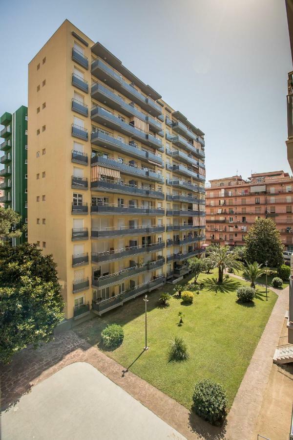 Apartamento Cerca Del Mar 布拉内斯 外观 照片